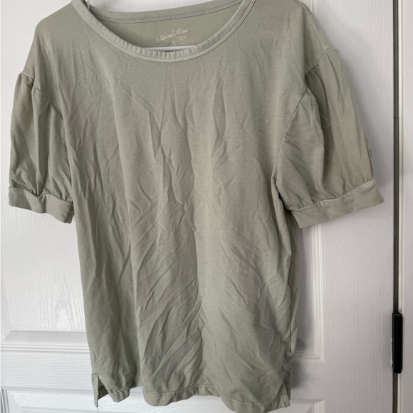 Universal Thread Tan Green Relaxed Short Sleeve T-Shirt - Picture 3 of 5